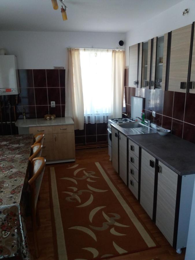 Apartamento Casa In Bucovina Gura Humorului Exterior foto