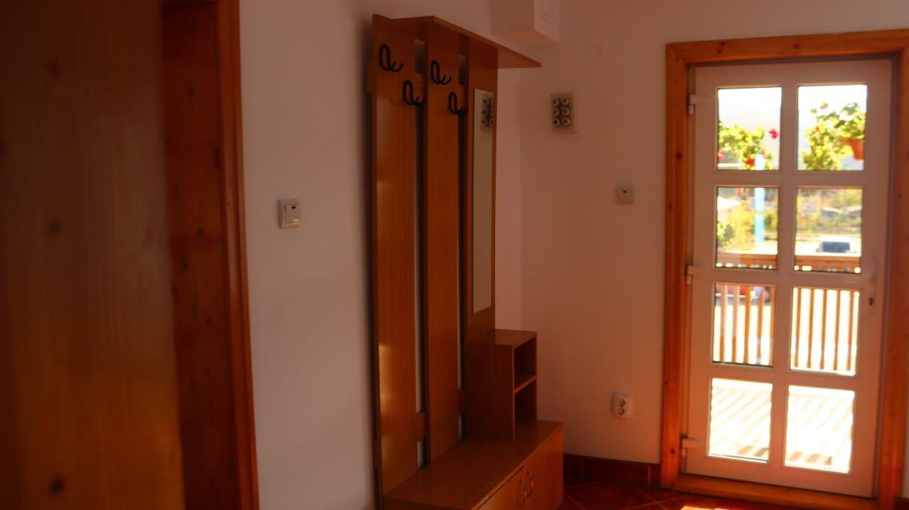 Apartamento Casa In Bucovina Gura Humorului Exterior foto