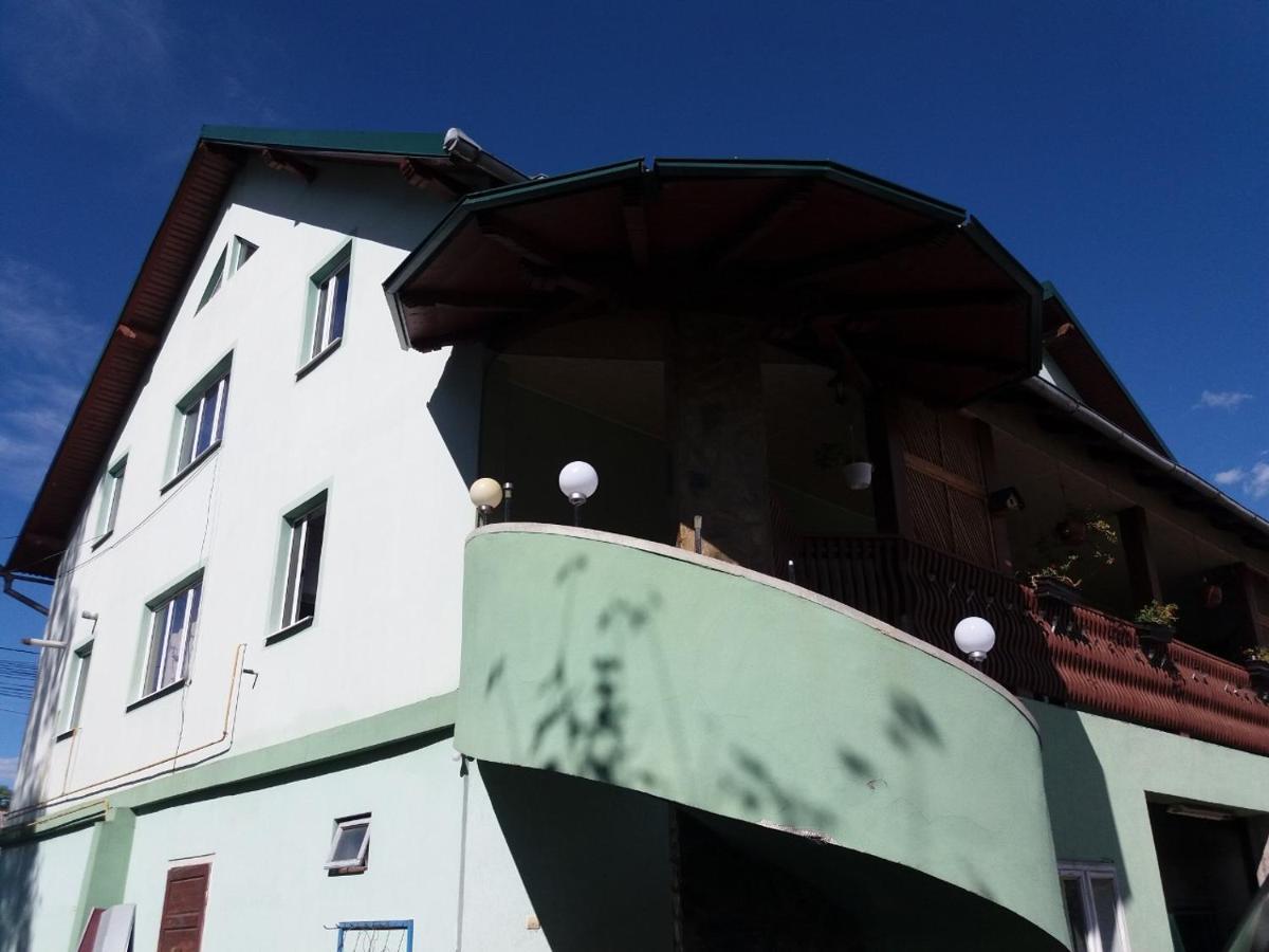 Apartamento Casa In Bucovina Gura Humorului Exterior foto
