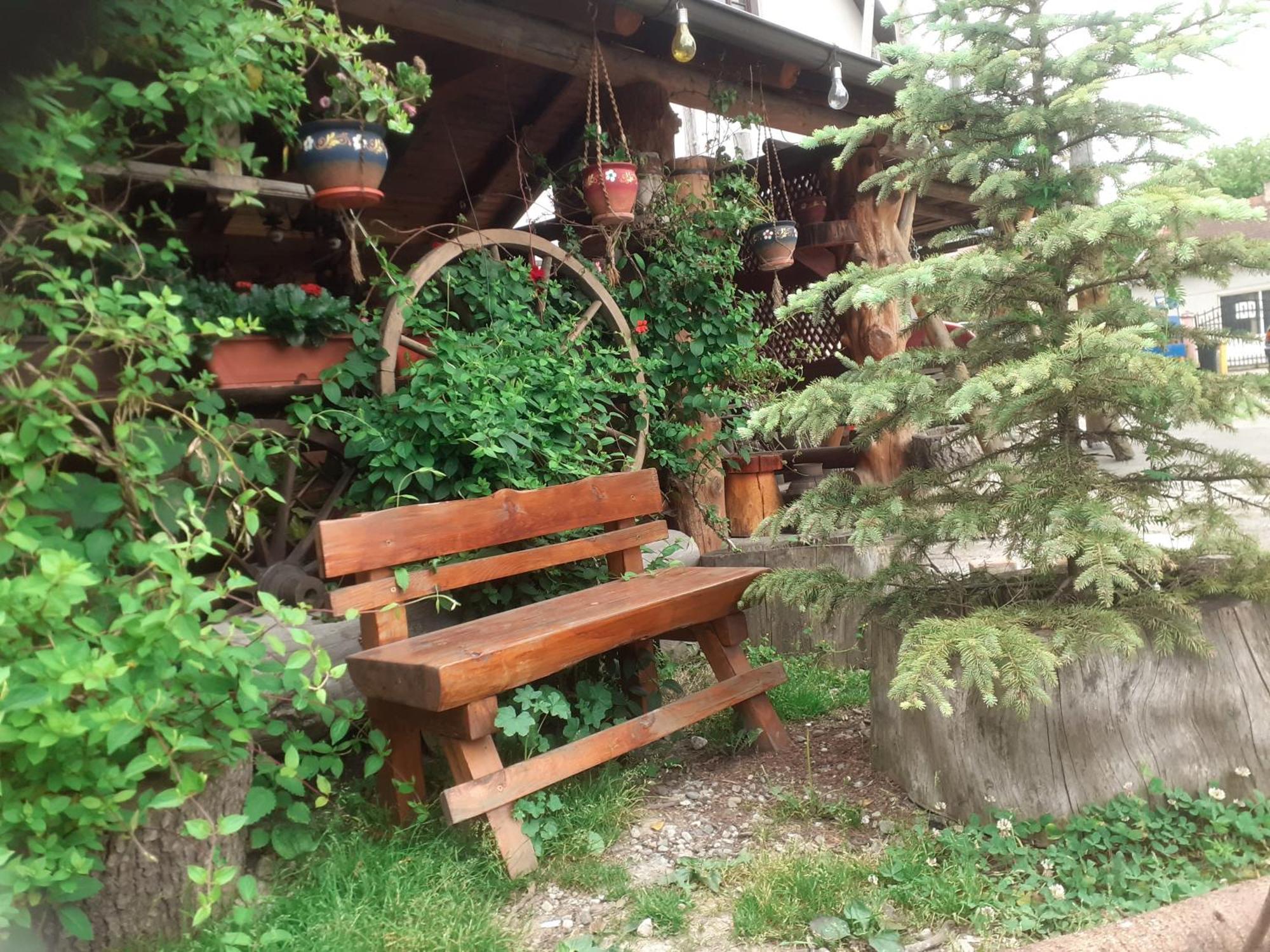 Apartamento Casa In Bucovina Gura Humorului Exterior foto